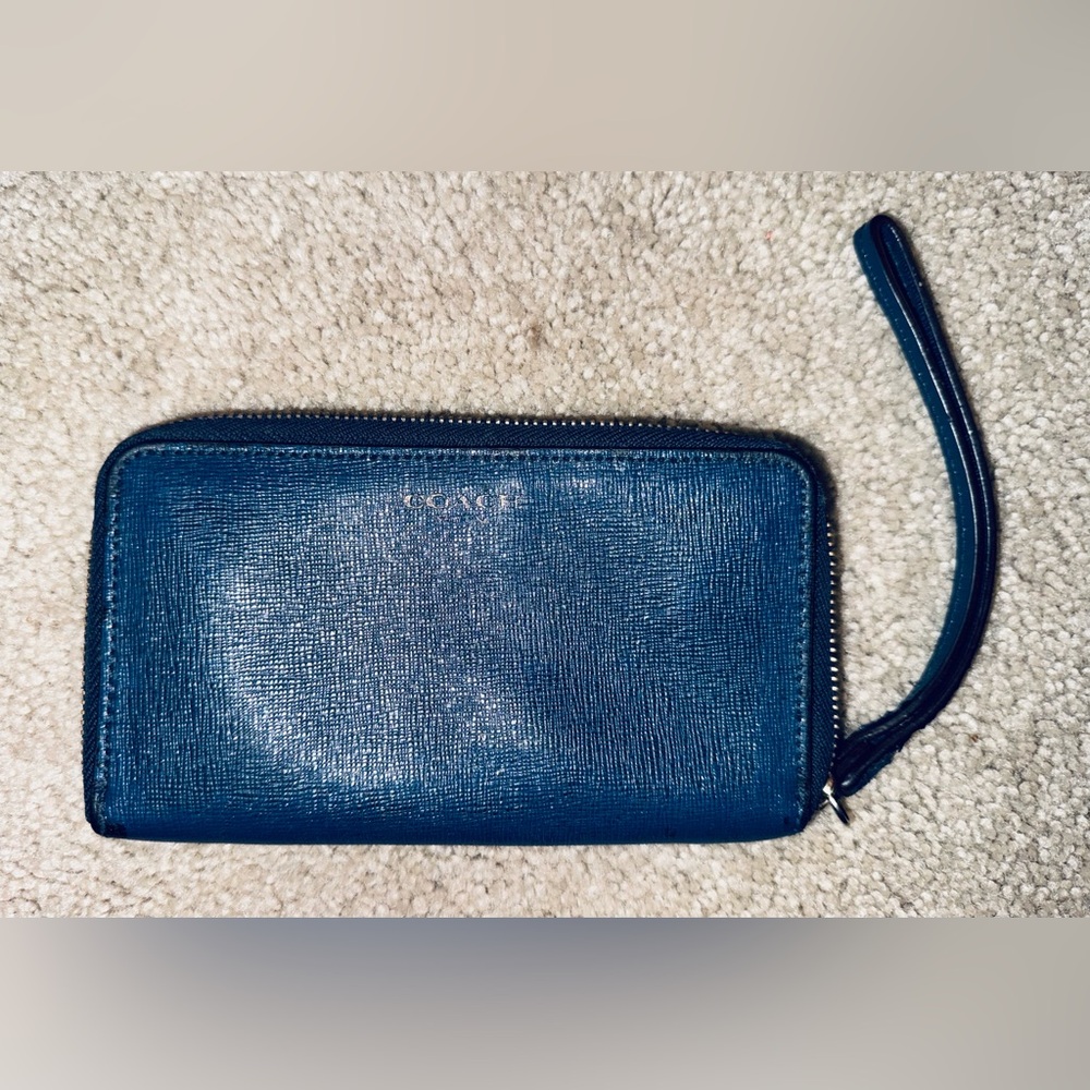 Vintage Coach Textured Wristlet NAVY